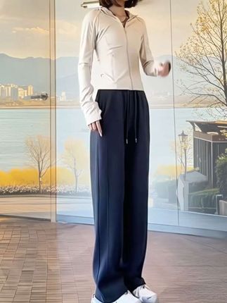 #时尚女装#直筒卫裤 #显高显瘦显腿长 #休闲减龄穿搭 #舒适穿搭