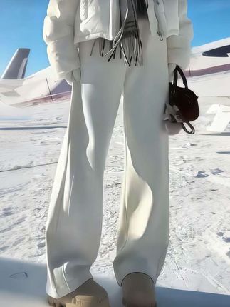 #百搭神裤 #显高显瘦显腿长 #羽绒裤 #保暖穿搭 #保暖又好看 @抖加🔥上热门🔥dou+🔥热点宝