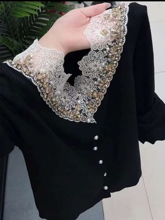 #早秋穿搭 #欧货潮流站 #针织衫 #高级感穿搭 #V领针织衫