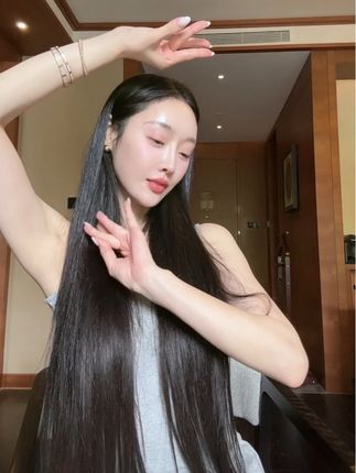 变身苗族美少女