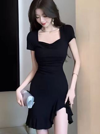 辣妹纯欲不规则连衣裙2025年夏季时尚方领性感开叉包臀黑色短裙子#今日穿搭 #夏天该有的样子 #舞蹈穿搭 #服装小店 #我࿆要࿆上࿆热࿆们࿆