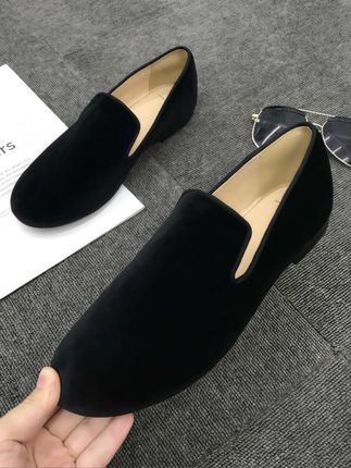 【欧洲站丝绒豆豆鞋男士2025年新款秋季软底休闲一脚蹬乐福鞋皮鞋男】#一脚蹬懒人鞋 #豆豆鞋男 #品质男鞋 #软底软面穿上超舒服 @DOU+小助手