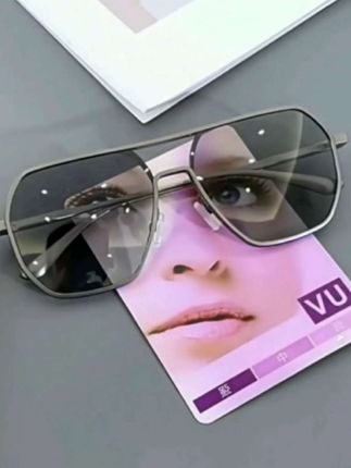 #时尚眼镜 #眼镜 #墨镜🕶 #时尚太阳镜 #太阳镜