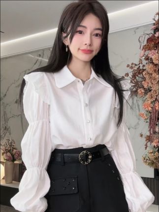 泡泡袖衬衫 姐妹们,这件衬衫真的太绝了!它是泡泡袖的设计,而且还有褶皱的细节,穿上身超级显瘦,分分钟变身气质女神。这么好看的衬衫,一定要买回家试试,不管是上班还是约会都能穿!#泡泡袖衬衫 #POLO领衬衫 #早秋穿搭 #高级感穿搭 #设计感衬衫