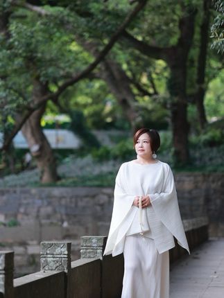琉璃净火照千年 见云见佛见自己 #来了就好,越来越好,也祝愿我们网友们也越来越好!#小姑姑日常分享