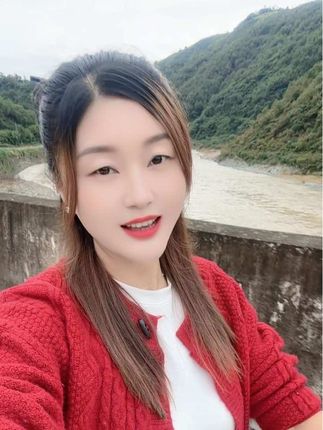 早上好呀👌好心情的一天从早上开始❤️用力生活,用心去爱;眼里有光,心中有爱,目光所及即是美好… #感谢有你#