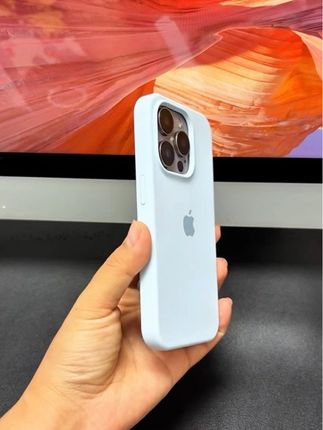 个位数就到手的软硅胶手机壳,带上以后手机像新买的一样。#手机壳 #苹果手机
