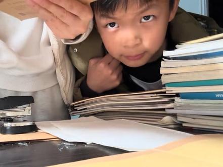 作业本回收再利用,快夸我省钱小能手,花19快买了个装订机,做了大概8个新本子🤣🤣🤣#变废为宝 #二次利用变废为宝 #手工制作