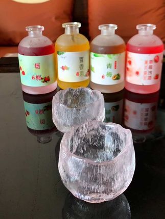 “其实女人流泪的时候,大部分都是在哭自己,哭自己的进退两难,哭自己的懂事和忍让并没有让自己过得更好一点…”#果酒 #微醺时刻 #小酒解心宽 #及时止损 #好喝不贵