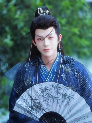 无牙仔说了 知识就是力量#变装 #古风 #刘宇 #国风少年 #西湖