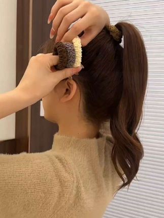 喜欢扎高马尾的姐妹们,可以用加粗加宽高弹力头绳发圈,扎出来的马尾立体有型,适合各种发型都好看!#头饰发饰#高马尾怎么扎好看 #加粗加宽头绳 #高弹力头绳发圈 #高马尾女生