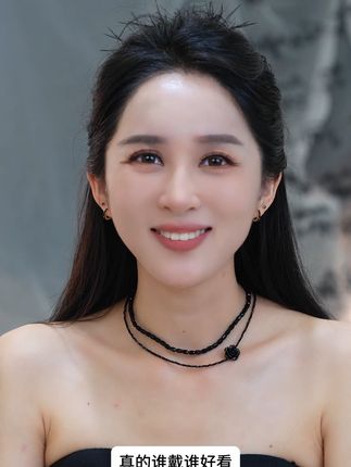 黑色项链优雅气质,它星光点点,让穿搭超有魅力 #时尚饰品 #配饰分享 #珠宝首饰