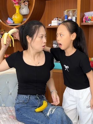我必须拿回我的香蕉 #搞笑家庭欢乐多 #漏风的小棉袄 #坑妈