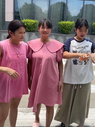 家人们,好几天没有给你们开播了,今天给你们来一款防晒霜福利,你们赶快去小车车里面拍#防晒 #好物推荐🔥 #正能量