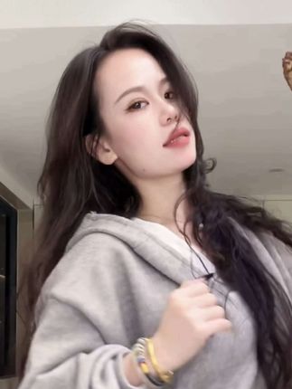 #早秋卫衣推荐 #跳舞 #休闲穿搭 @妍妍~呐 @妍宝贝