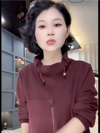 #秋季新款时尚简单加厚卫衣百搭休闲女士小衫