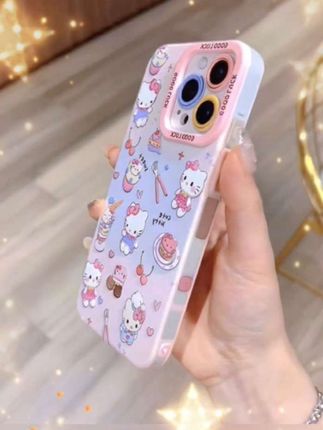 💙引爆少女心的蓝色甜品凯蒂猫手机壳来啦!iPhone用户必入的治愈系神器💙 这款蓝色甜品凯蒂猫手机壳简直是从童话里走出来的梦幻单品✨ 拿在手上瞬间变身甜系少女,连空气都变得甜甜的~ ✅梦幻甜品主题:采用蒂芙尼蓝主色调搭配凯蒂猫甜品图案,马卡龙、冰淇淋、蛋糕元素立体呈现,治愈系颜值天花板 ✅360°全包防摔:军工级防摔材料,四角气囊缓冲设计,2米高空坠落无损防护,比男友还靠谱的保护 ✅精准开孔设计:专为iPhone14ProMax/15/16系列定制,镜头全包保护,充电孔精准对接,不影响无线充电 ✅亲肤手感:采用液态硅胶材质,摸起来像云朵般柔软,防汗防指纹,夏天握持清爽不粘腻 #蓝色甜品手机壳#凯蒂猫手机壳#少女心爆棚好物#爱了爱了 #愿你开心每一天