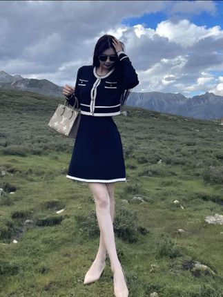 黑色针织开衫连衣裙两件套套装秋冬显瘦气质高腰时尚复古包臀修身#穿搭 #谁穿谁好看 #每日穿搭打卡 #上热门 #连衣裙合集