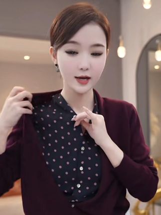 爱自己,不止在今天,每天都要活得像个漂亮的女王。 #外穿内搭都好看 #针织衫 #百搭上衣 #永远不要失去打扮欲