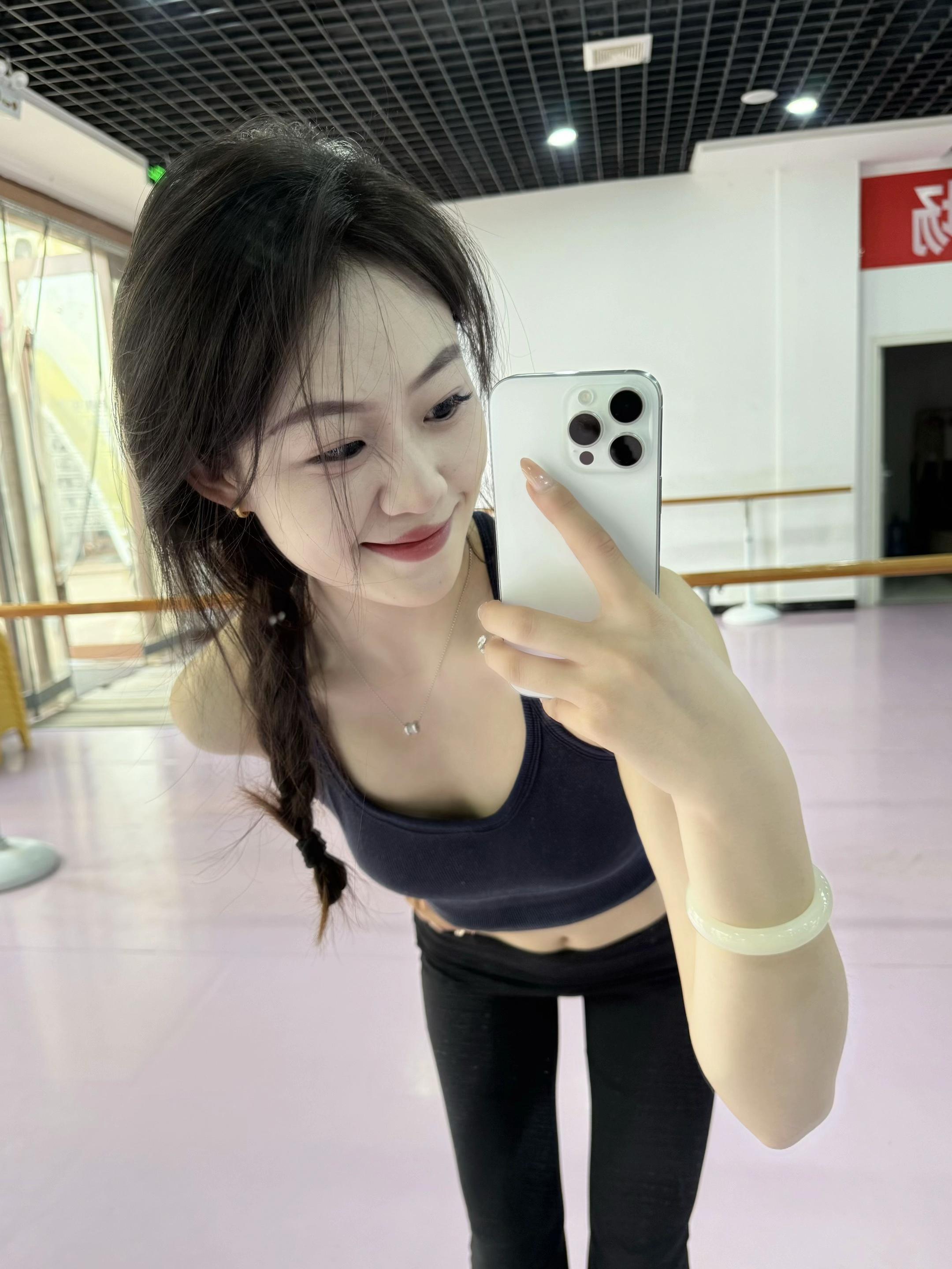 医生说我低血糖 得多听甜言蜜语.