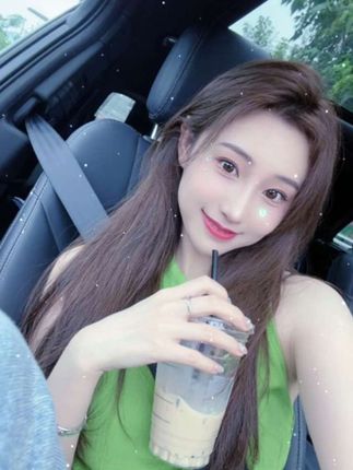 今天用哆哌气垫化了妆,来给大家拍张正面照~我的宝子们可别太想我呀!#夏天该有的样子 #哆哌气垫 #热门