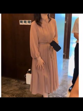 #时尚潮流百搭精品女装#优雅气质 #气质范 #高端轻奢连衣裙 #气质显瘦连衣裙