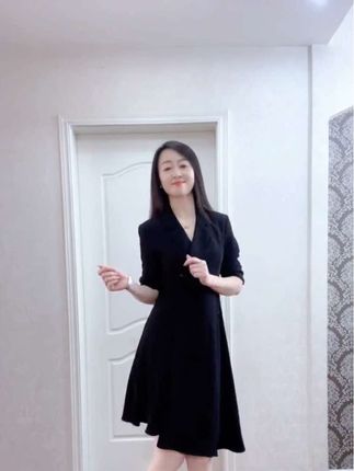 开心扭一扭#跳舞使我快乐