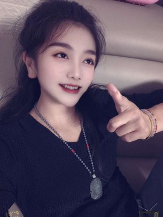 早就不是遇到风雨就回家的小女孩子了, 而是在风雨里也面不改色的大人了🌹@DOU+上热门 @我要上热门