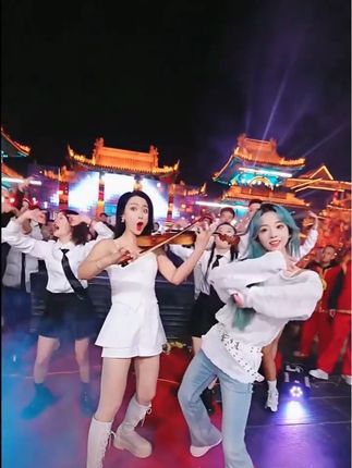 美女展示拉丁舞,给森弟整怕了!2025.3.1(第十二段)!  #木森 #木森大舞台 #拉丁舞 #舞蹈 #木森大舞台有才你就来@DOU+上热门 @DOU+小助手