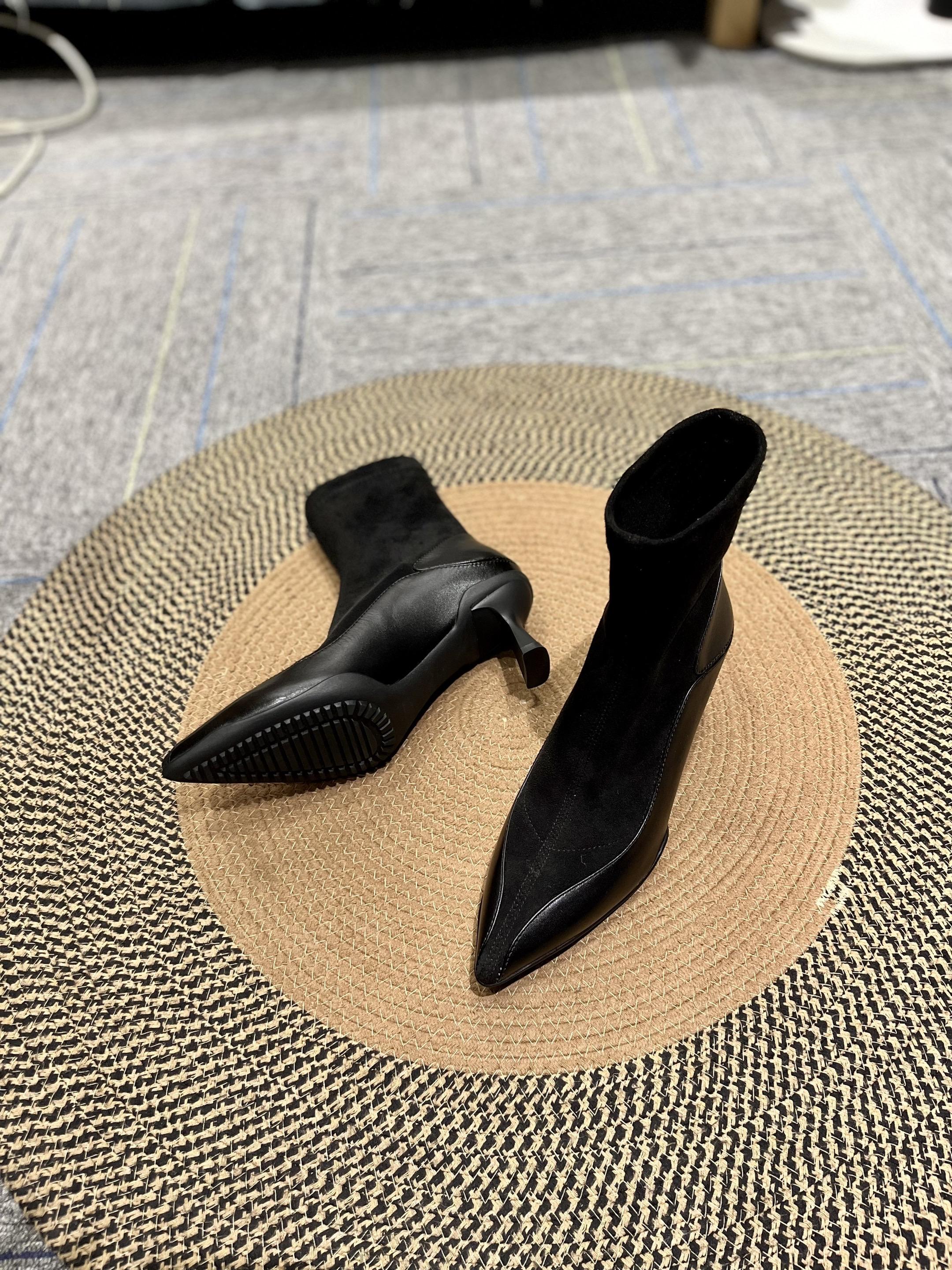 #气质百搭 #脚宽脚胖都可以 #宝藏鞋子 #弹力靴 #瘦瘦靴