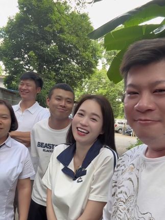 聪明的死鬼们 你们知道我哥叫什么吗?请打在评论区。😂#哪儿挡得了我们 #热血青年 #猜一猜@桂林凌杰 @五通林哥哥 @唐大炮 @桂林房姐