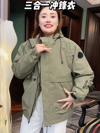 品牌三合一冲锋衣,防风又保暖,上身还百搭,赶紧冲#三合一冲锋衣 #保暖又好看 #百搭