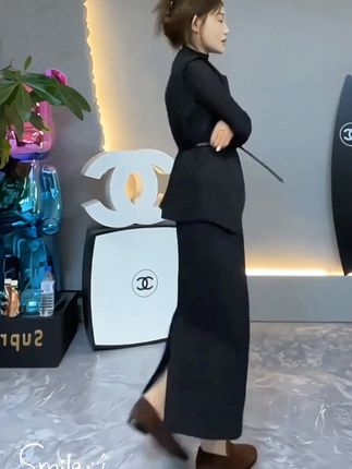 #女森说秋季新款时尚女装休闲减龄潮流显瘦高腰马甲分体套裙两件套#穿出高级感