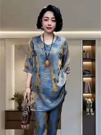 H夏季经典七彩丝光锻两件套休闲百搭减龄上衣中长款T恤阔腿裤套装#美出高级感