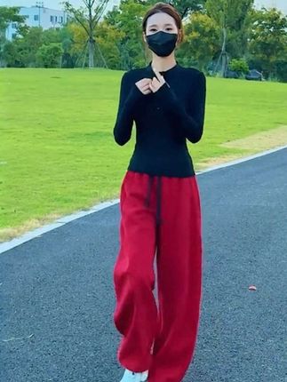 #减龄气质 #运动休闲套装 #时尚洋气 #气质穿搭 #穿出女神范时尚修身显瘦休闲套装