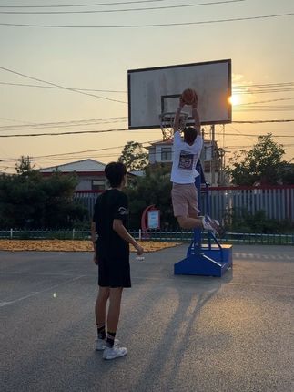 随便扣、随便投#任来疯 多了不说,质疑我实战的随时找我#野球