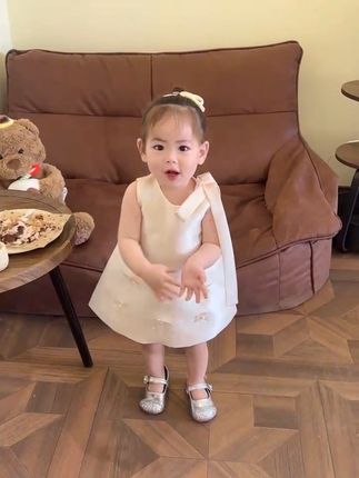 #高品质童装 #生女儿就要给她这样穿 #萌娃搭配 #爱穿裙子的小公主 #童装萌娃穿搭