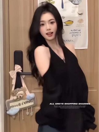 #当我放弃幼态审美尝试成熟穿搭 #解锁秋季一周色彩灵感穿搭 #看我把穿搭逆袭 #小个子女生秋冬就这样穿 #细节满满的秋冬设计感穿搭