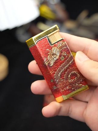 家里聚会必备!这款龙纹打火机太有面子了 这个打火机太好用了!不仅颜值高、还耐烧不黑手,关键价格也合适!#打火机#创意打火机#防风打火机#礼物推荐#我的双11必买清单