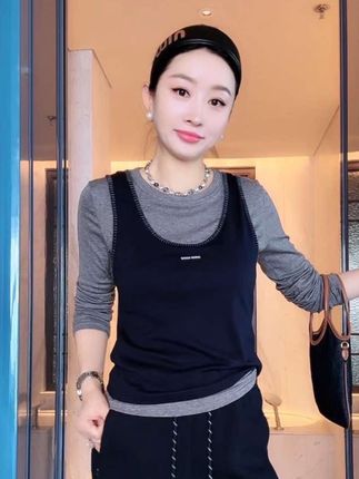 时尚百搭夹两件T恤#洋气减龄 #高级感穿搭