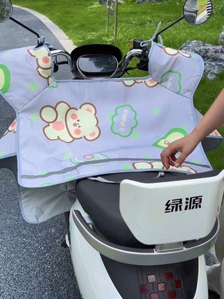 今年买挡风被,还带隐藏式防晒坐垫!不用担心座椅暴晒,也不担心被雨淋湿#电动车挡风被#夏季挡风被#遮阳防雨