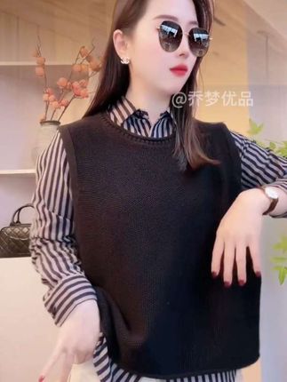 复古文艺春秋圆领马甲百搭针织,新款宽松套头无袖纯色坎肩背心上衣#春秋圆领马甲#百搭针织马甲#春秋穿搭#纯色坎肩背心上衣#谁穿谁好看