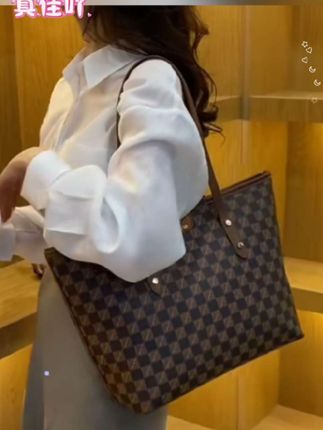 新款秋冬托特包轻奢单肩包30-40高档中包通勤百搭大容量包包硬底#轻奢包包 #新款包包 #百搭包包 #潮流女包 #大容量包包