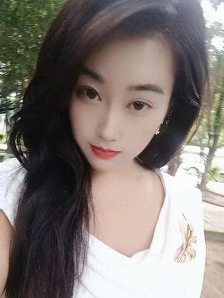 一个女人的强大,是眼泪淬炼出来的,一个女人的智慧,是伤痛雕刻而成的。,所有的跌倒都是铺垫,所有的委屈都是养分,当你熬过无人问津的日子,练就一身铠甲,就会发现,风雨再大你已自带避风港。路途再险你自有披荆斩棘的力量。事业要自己闯人生要自己扛,幸福要自己挣底气要自己养。做个又美又飒的大女主,敢爱敢恨能柔能刚,眼里有光脚下有路,活成自己的避风港,也做自己的太阳。女人这一生最漂亮的胜利,就是把命运牢牢握在自己手上
