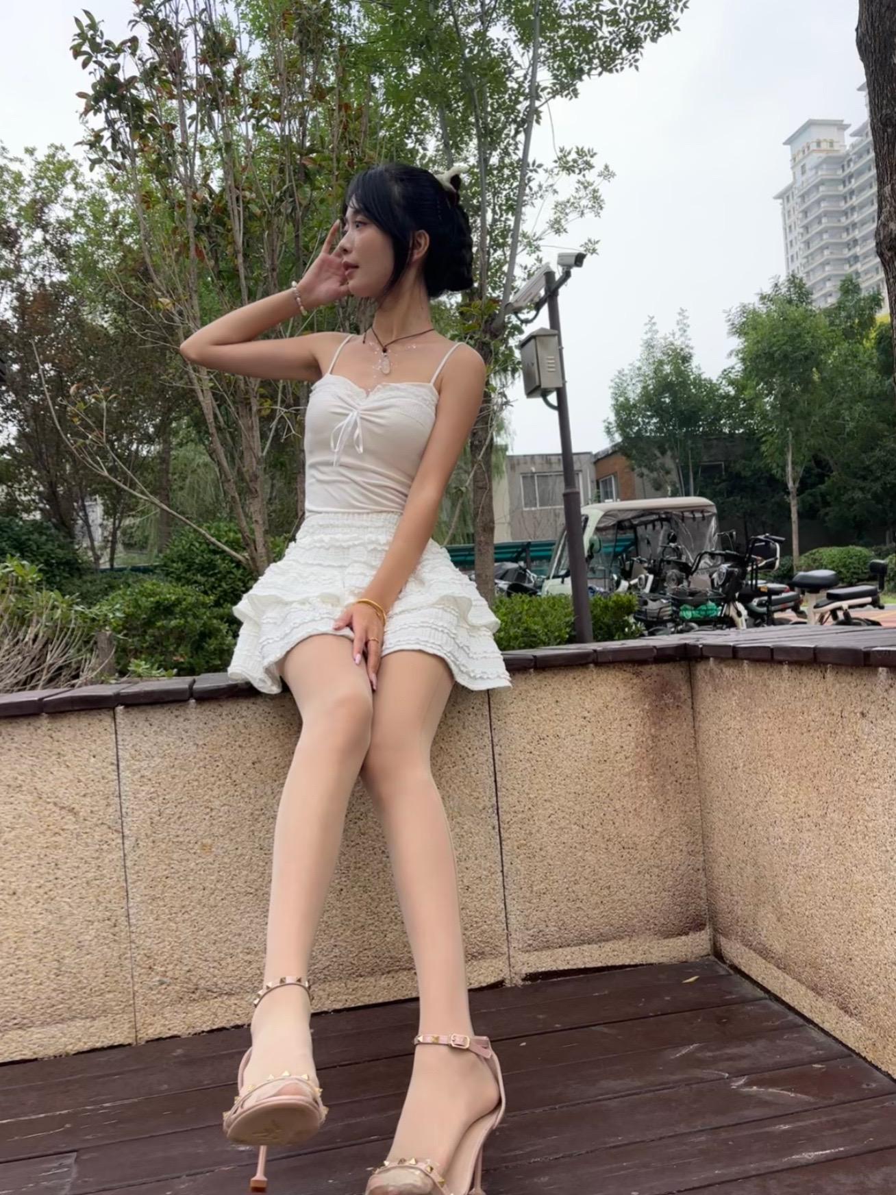 你偷你女朋友的钱 我们去KTV唱想你的夜好嘛