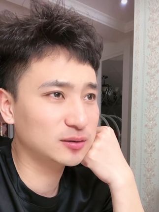 美女嫂子阿姨们,脸上斑斑点点,平时不喜欢化妆容易卡粉的,你就用咱家这款气垫回去感受一下 好用不好用,直接退之前拍过的,赶紧回购