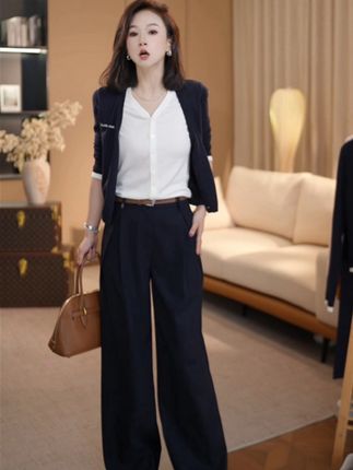 #针织衫 #西装裤女 #韩系穿搭 #秋季穿搭 #早秋高智感职场穿搭
