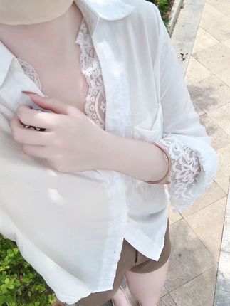 爆单的绝美蕾丝衬衫,真的超美超温柔,便宜又好看,现货发!#蕾丝衬衫 #温柔风穿搭 #气质温柔穿搭