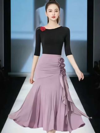 新款摩登舞半身裙,高端华尔兹交谊舞,国标舞表演大摆裙,拉丁舞练功服#新款摩登演出裙 #半身裙 #优雅气质 #高贵优雅 #高级感穿搭