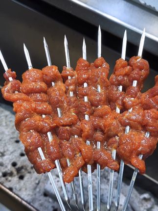 牛肉串了还得这样的鲜嫩爽滑香辣爽口嘎嘎好吃 #特色烧烤 #抖音美食创作者 #抖音美食推荐官 #那些尝一口就忘不掉的特色美食 #烧烤老李
